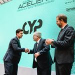 David Viñas, Director General de CYP Core, recibiendo el reconocimiento en Future: Fast Forward